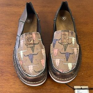 Brand new Ariat Cruisers! Size 9. Fit like 9 1/2. NWT